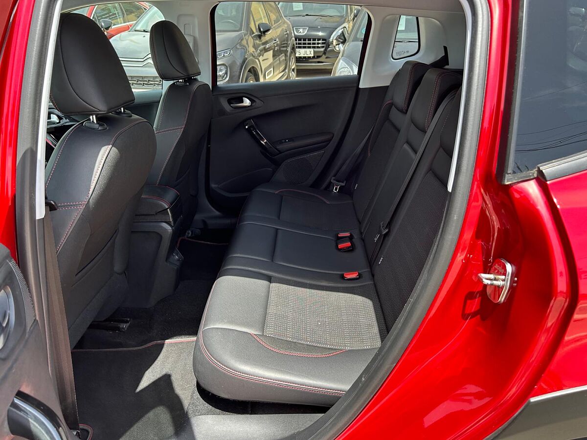 PEUGEOT 2008 GT LINE 1.2 E-THP AUTO SPANISH LHD IN SPAIN 31000 MILES SUPERB 2019